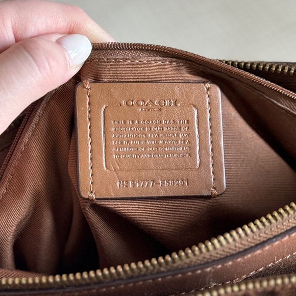 Coach Christie Carryall Signature Khaki Brown - Picture 15 of 17